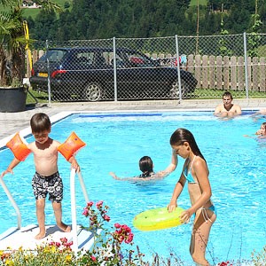 Unser beheizter Swimming pool Unser beheizter Swimming pool